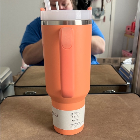 Stanley Orange Nectarine 40 oz Quencher H2.0 Tumbler - Picture 2 of 3